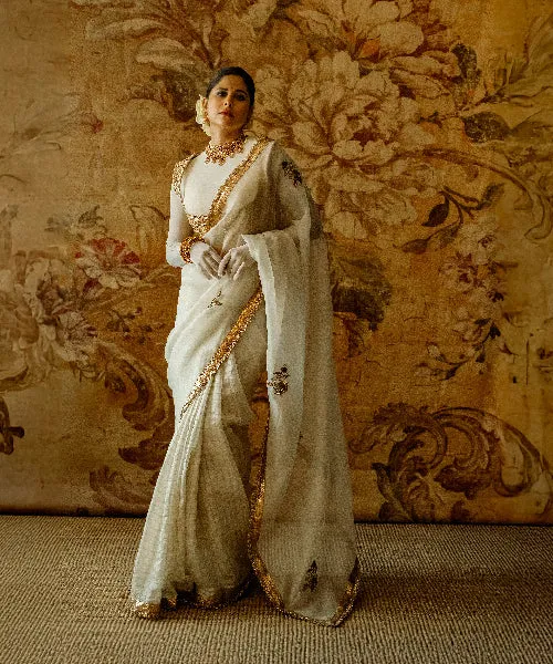 Saie_Tamhankar
